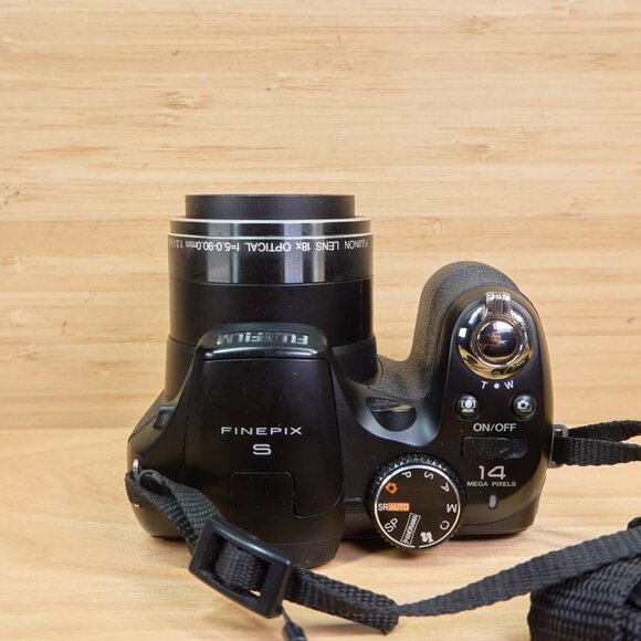 Fujifilm FinePix S2980 14MP 18x Optical Zoom Digital Bridge Camera – Tested - Picture 5 of 6